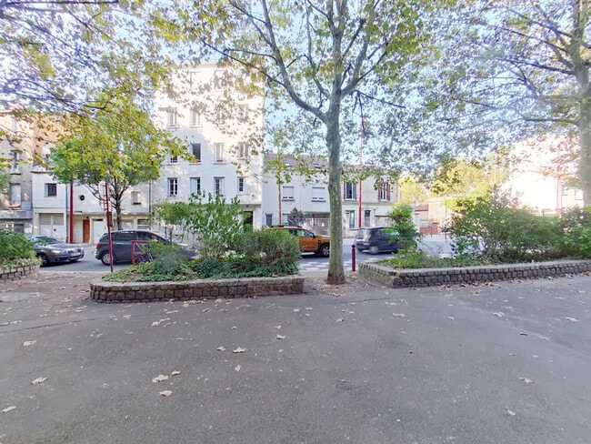 Plus de détails pour 7 Avenue Du Bélvédère, Le Pré-Saint-Gervais - Local commercial à vendre