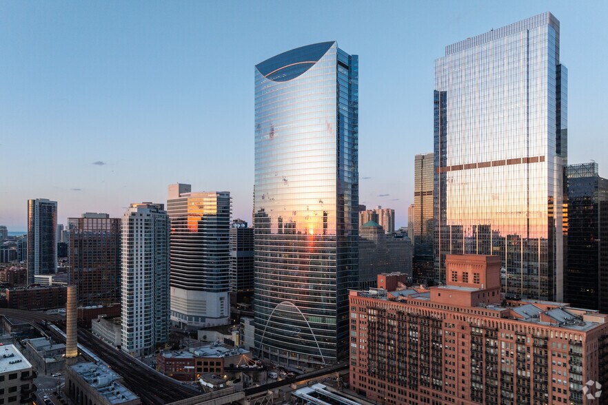 444 W Lake St, Chicago, IL à louer - Photo de l’immeuble – Image 2 sur 11