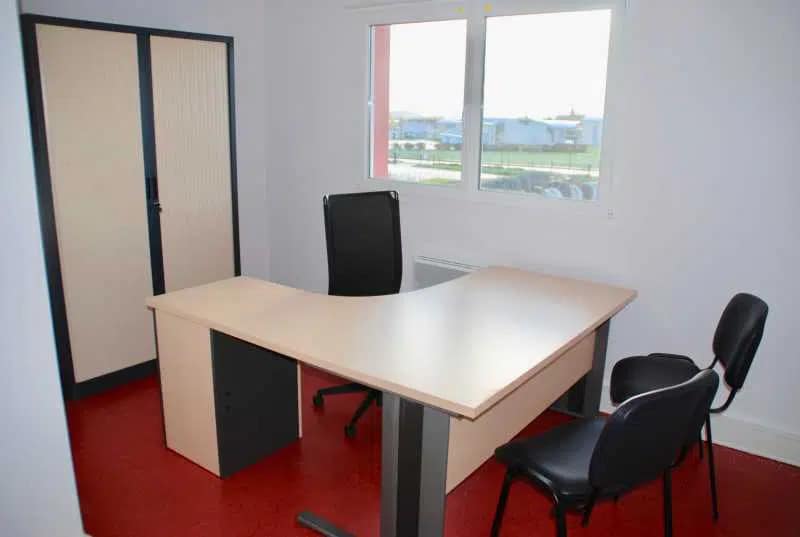 Bureau dans Beauvais à louer - Photo de l’immeuble – Image 1 sur 6