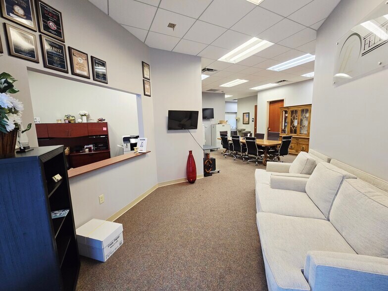 745 Primera Blvd, Lake Mary, FL à louer - Photo de l’immeuble – Image 3 sur 23