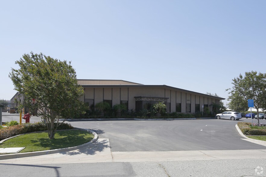 6942 Ed Perkic St, Riverside, CA à louer - Photo de l’immeuble – Image 3 sur 8