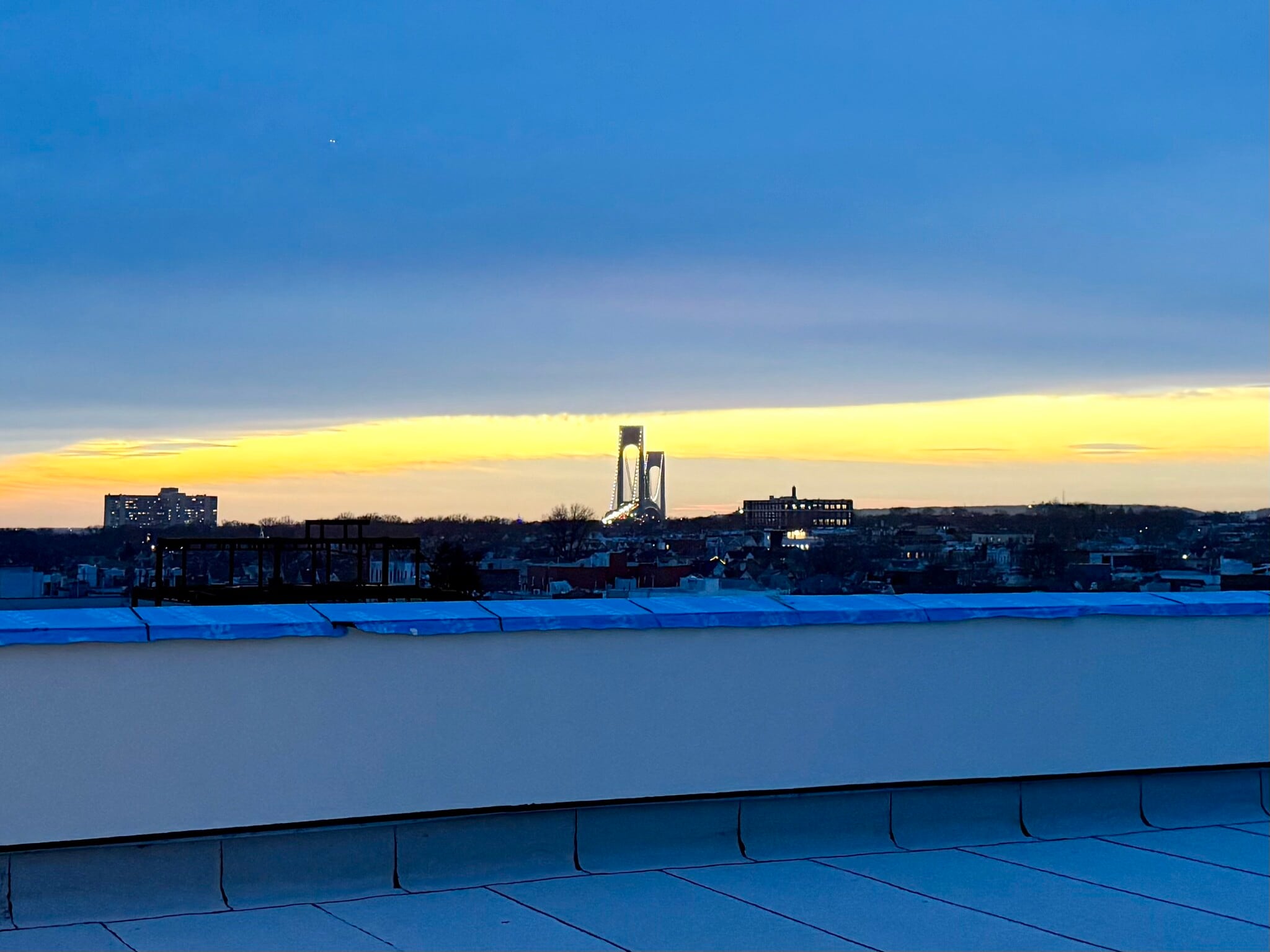 6520 New Utrecht Ave, Brooklyn, NY à louer Photo de l’immeuble– Image 1 sur 6