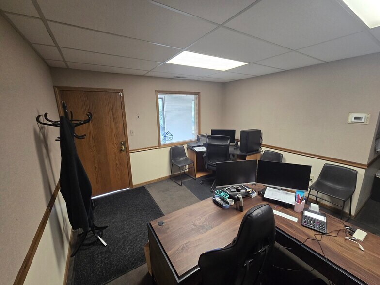 315 E 1200 S, Orem, UT à louer - Photo de l’immeuble – Image 2 sur 9