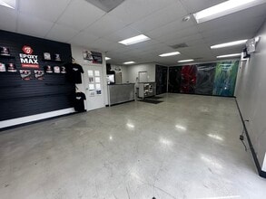 12361-12435 Foothill Blvd, Sylmar, CA à louer Photo intérieure– Image 1 sur 9