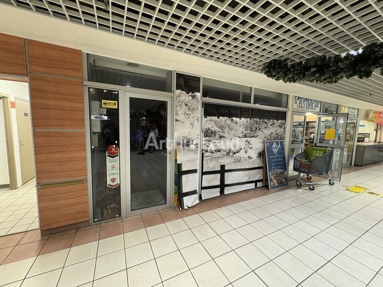 Local commercial dans Sézanne à louer - Photo de l’immeuble – Image 2 sur 3