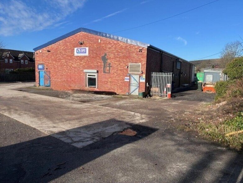 2 Henderson St, Littleborough à louer - Photo de l’immeuble – Image 2 sur 3
