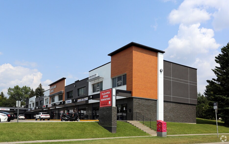 3604 52nd Ave NW, Calgary, AB à louer - Photo de l’immeuble – Image 2 sur 8