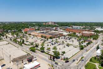 100 Lincoln Sq, Urbana, IL - VUE AÉRIENNE  vue de carte