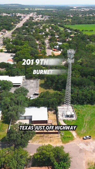201 W 9th St, Burnet, TX à vendre - Vidéo sur l’annonce professionnelle – Image 2 sur 28