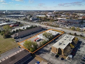 1436 Reynolds Rd, Maumee, OH à vendre Photo de l’immeuble– Image 2 sur 16