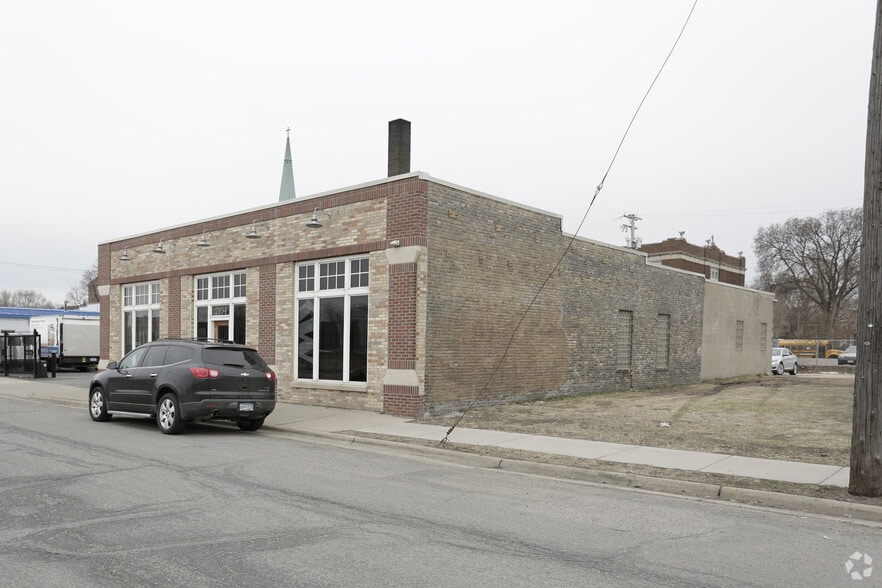 2104 4th Ave S, Minneapolis, MN à vendre - Photo de l’immeuble – Image 2 sur 5