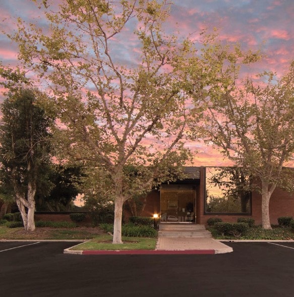 5000 Campus Dr, Newport Beach, CA à louer - Photo principale – Image 1 sur 10