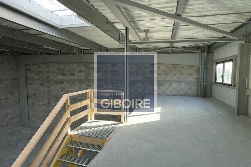 Industriel/Logistique dans Goven à louer - Photo intérieure – Image 3 sur 9