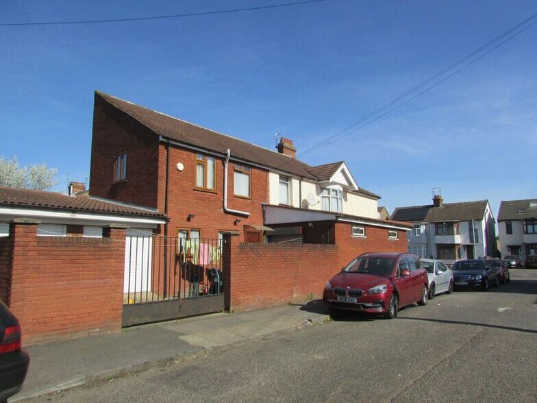 293 Dunstable Rd, Luton à vendre - Photo de l’immeuble – Image 2 sur 9