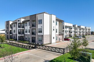 Plus de détails pour 7149 Trail Lake Dr, Fort Worth, TX - Logement à vendre