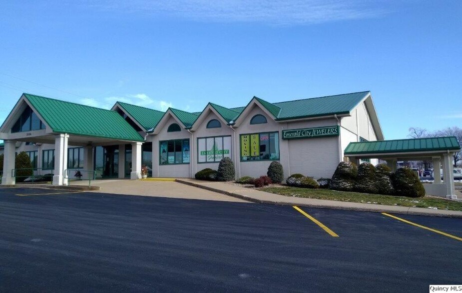 3236 Broadway St, Quincy, IL à louer - Photo de l’immeuble – Image 2 sur 4