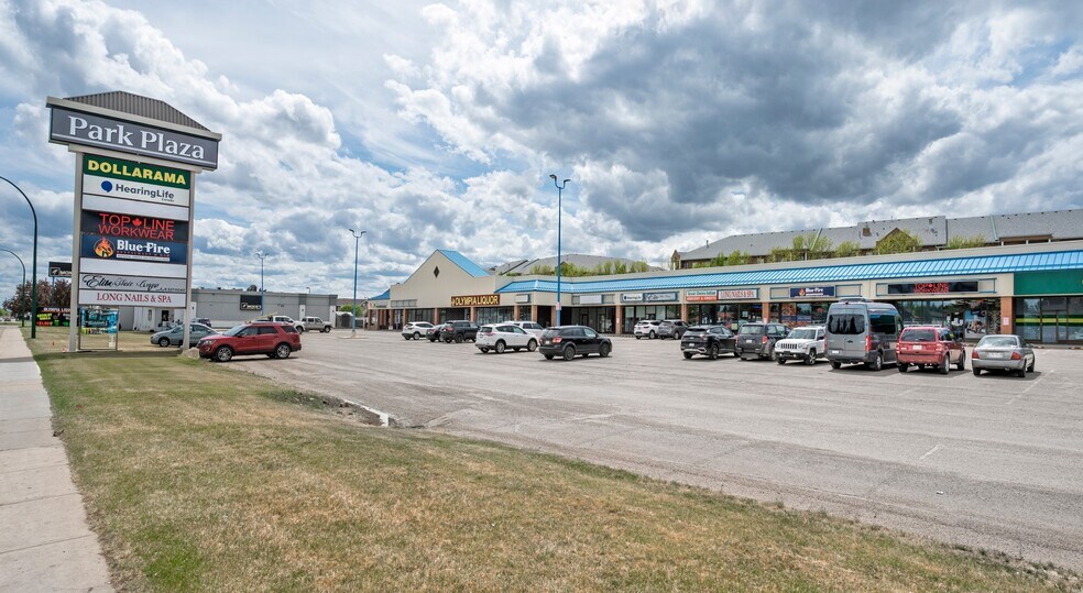 3010-3084 Dunmore Rd SE, Medicine Hat, AB à louer - Photo de l’immeuble – Image 2 sur 2