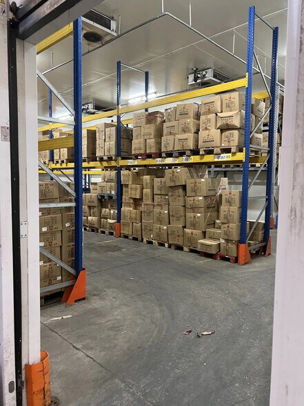 Industriel/Logistique dans Sarcelles à louer - Photo de l’immeuble – Image 3 sur 5