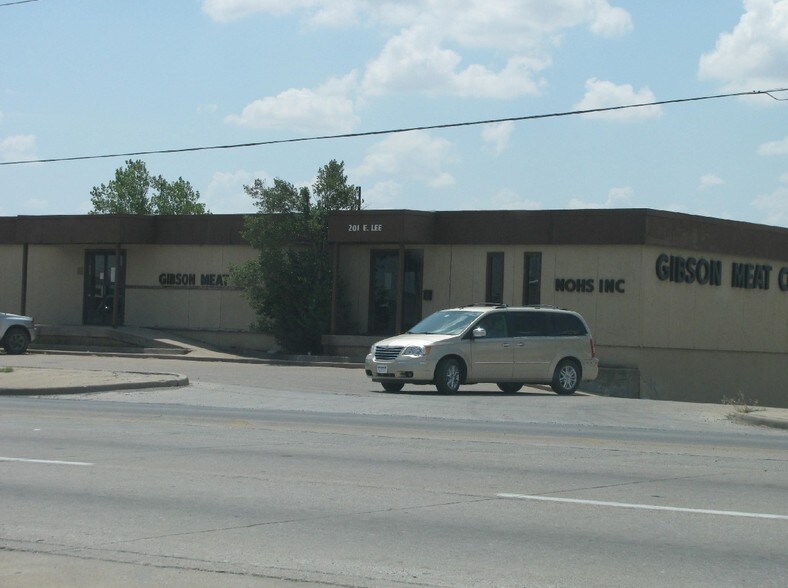 201 SE Lee Blvd, Lawton, OK à vendre - Photo principale – Image 1 sur 9