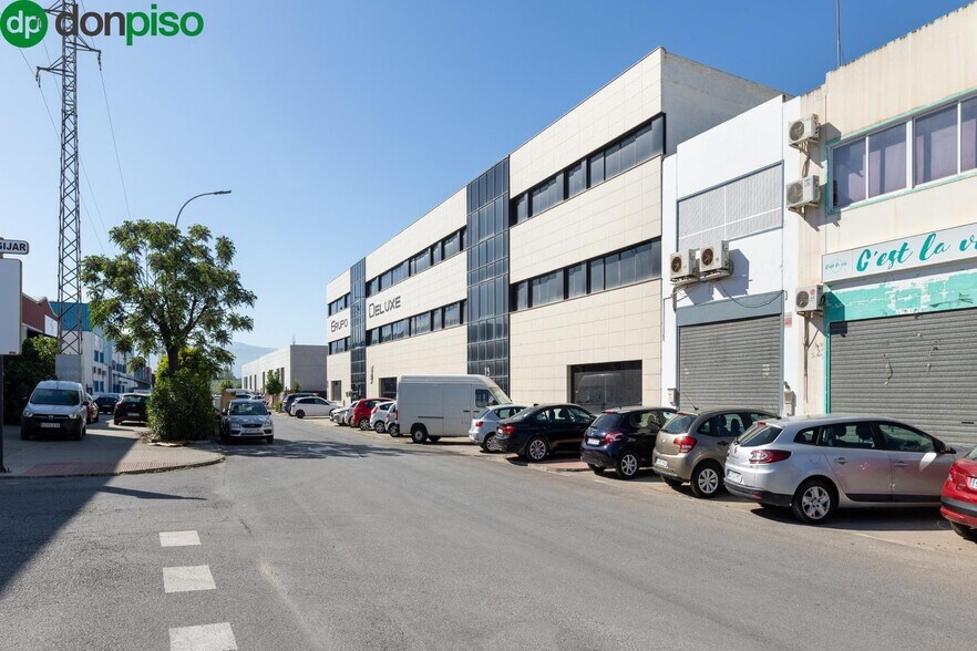Local commercial dans Peligros à vendre - Photo de l’immeuble – Image 3 sur 28
