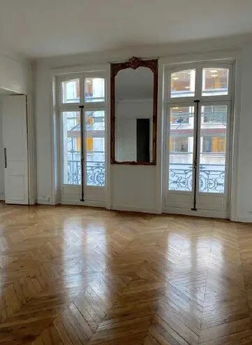 Bureau dans Paris à louer - Photo de l’immeuble – Image 1 sur 6