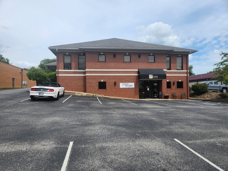 4166 Wyntree Dr, Newburgh, IN à louer - Photo de l’immeuble – Image 1 sur 6
