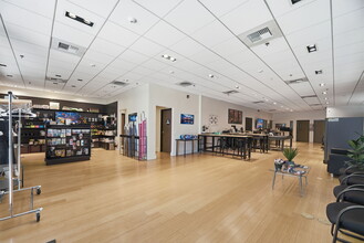 975 N Todd Ave, Azusa, CA à louer Photo intérieure– Image 2 sur 2