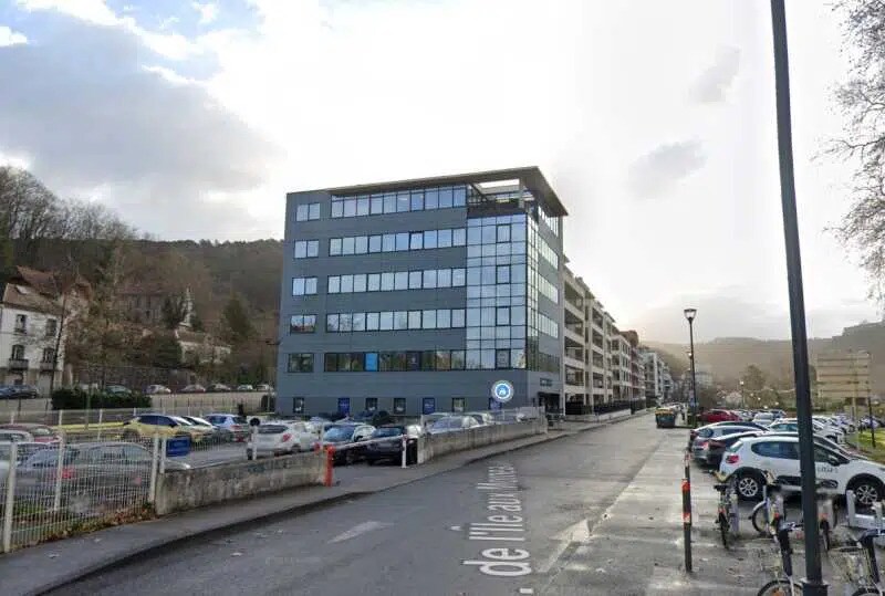 Bureau dans Besançon à louer - Photo de l’immeuble – Image 2 sur 3