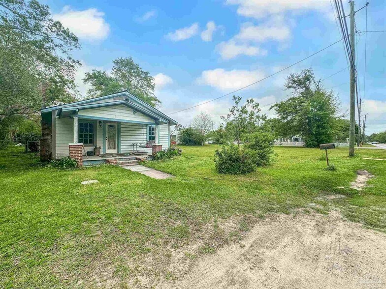 5378 Alabama St, Milton, FL à vendre - Photo de l’immeuble – Image 3 sur 12