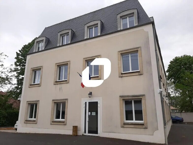 Local d’activités dans Dammarie-les-Lys à louer - Photo de l’immeuble – Image 2 sur 4