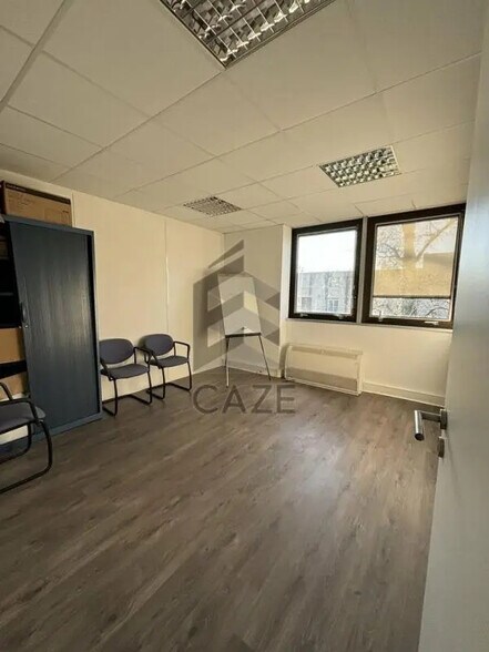 Bureau dans Bruges à vendre - Photo intérieure – Image 2 sur 4