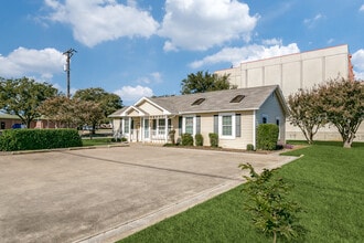 725 W Purnell Rd, Lewisville, TX à louer Photo de l’immeuble– Image 1 sur 20