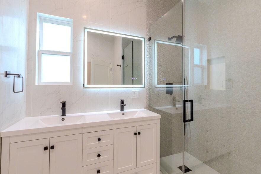 2941 Mary St, La Crescenta, CA à vendre - Photo de l’immeuble – Image 3 sur 26