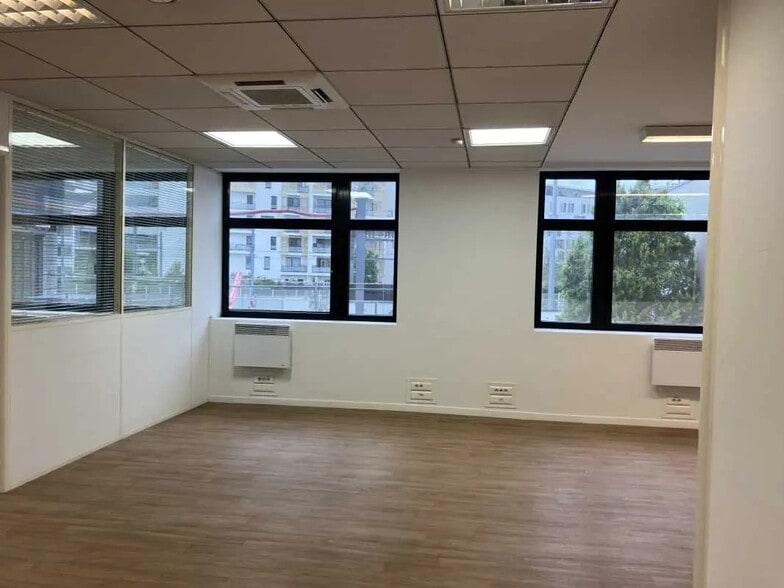 62 Avenue Henri Ginoux, Montrouge à louer - Photo de l’immeuble – Image 2 sur 14