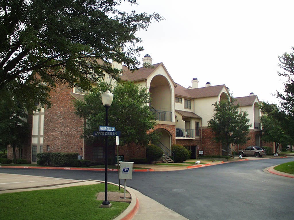 501 Arbor Creek Dr, Euless, TX à vendre Photo principale– Image 1 sur 19