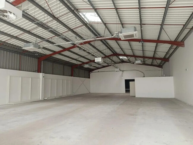 Plus de détails pour 11 Rue Des Commerces, Marsac-sur-l'Isle - Local commercial à louer