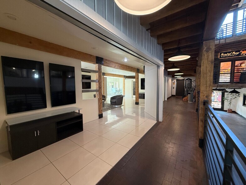2 W Saint George Blvd, St George, UT à louer - Photo intérieure – Image 3 sur 31