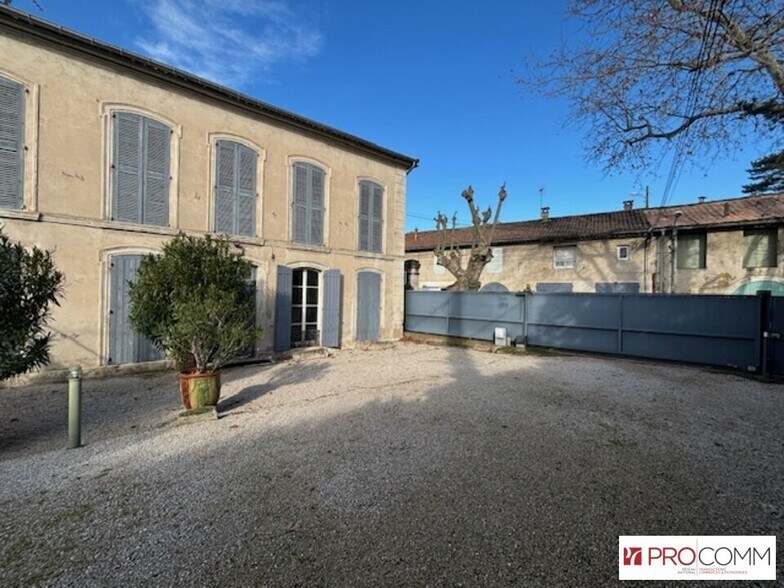 Bureau dans Avignon à louer - Photo de l’immeuble – Image 3 sur 3