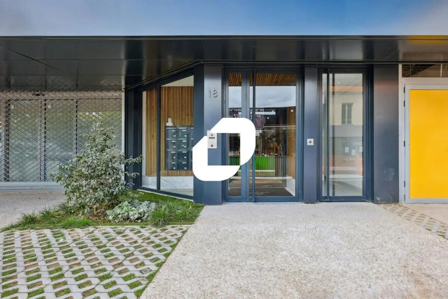 Bureau dans Saint-Maur-des-Fossés à louer - Photo de l’immeuble – Image 1 sur 11