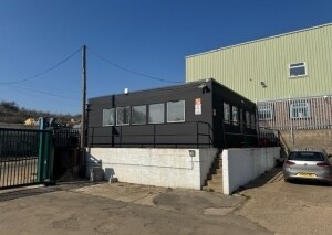 Plus de détails pour 25-29A Tweed Rd, Northampton - Bureau à louer