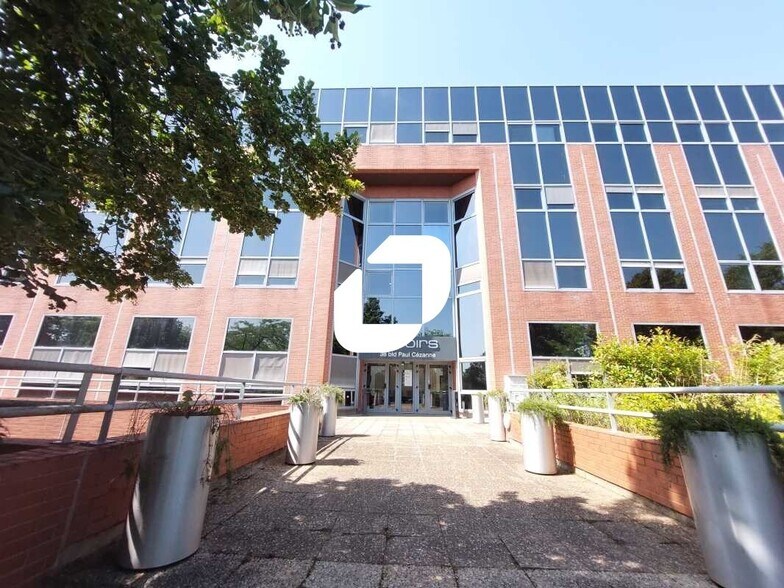 38 Boulevard Paul Cézanne, Guyancourt à louer - Photo de l’immeuble – Image 1 sur 17