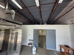 6250 42nd St N, Pinellas Park, FL à louer Photo intérieure– Image 2 sur 12