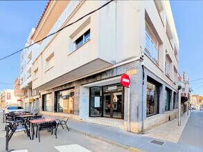 Local commercial dans Alcanar, Tarragona à louer Photo intérieure– Image 1 sur 4