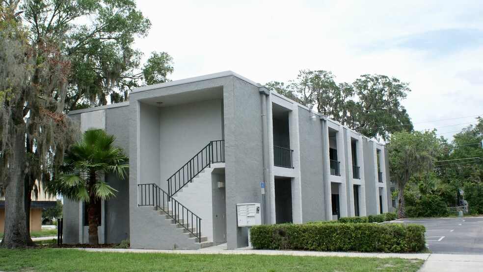 203 E 3rd St, Sanford, FL à louer - Photo de l’immeuble – Image 3 sur 11