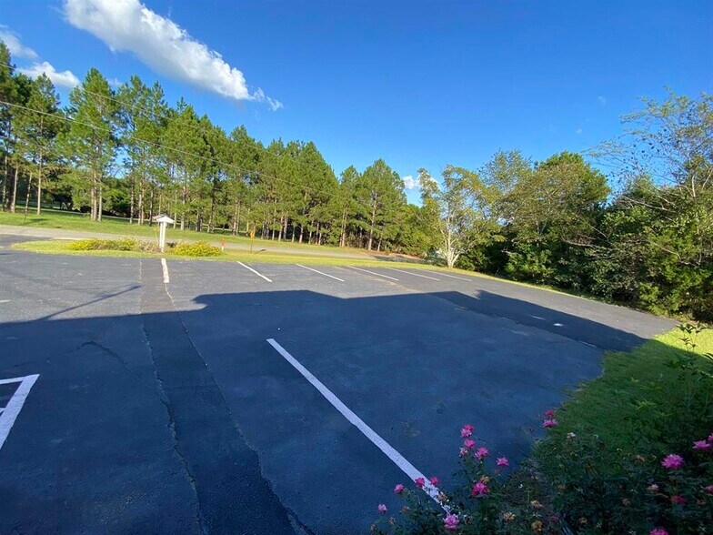 131 Lakeview Church Rd, Cochran, GA à vendre - Photo de l’immeuble – Image 2 sur 35