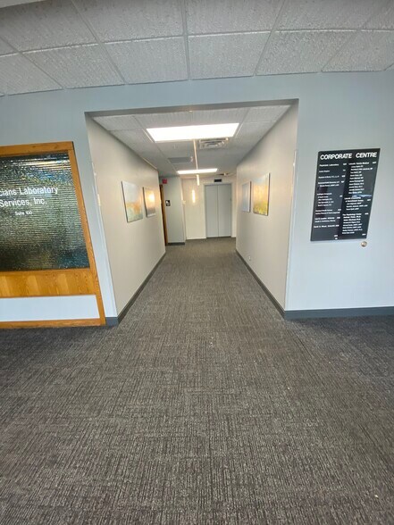 7441 O St, Lincoln, NE à louer - Photo de l’immeuble – Image 3 sur 9