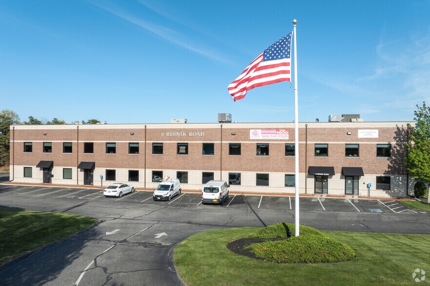 6 Resnik Rd, Plymouth, MA à louer - Photo de l’immeuble – Image 2 sur 10
