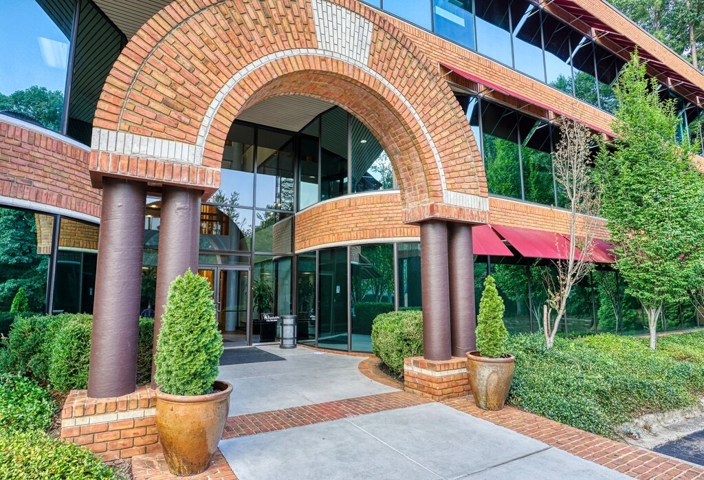 9755 Dogwood Rd, Roswell, GA à louer Photo intérieure– Image 1 sur 4
