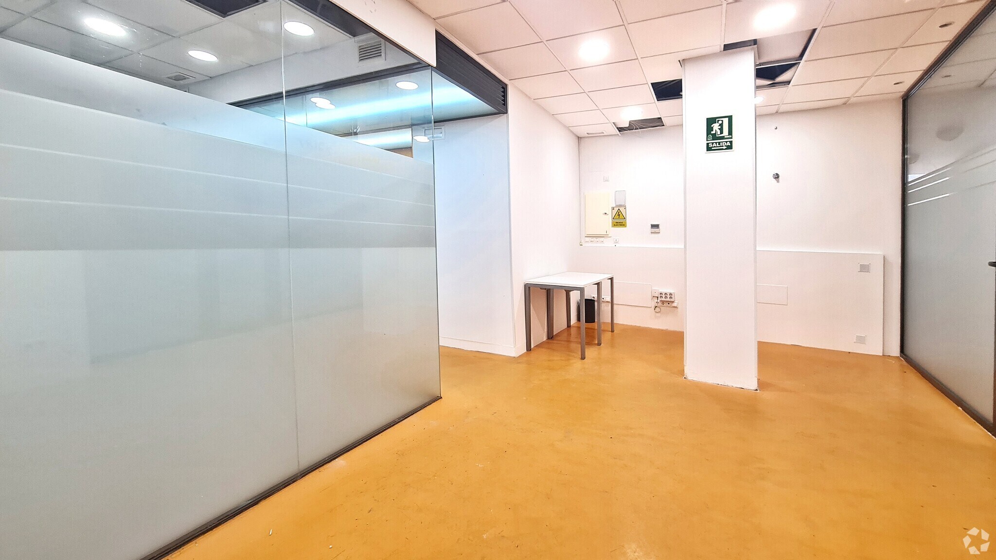 Local commercial dans Alpedrete, Madrid à louer Photo intérieure– Image 1 sur 2