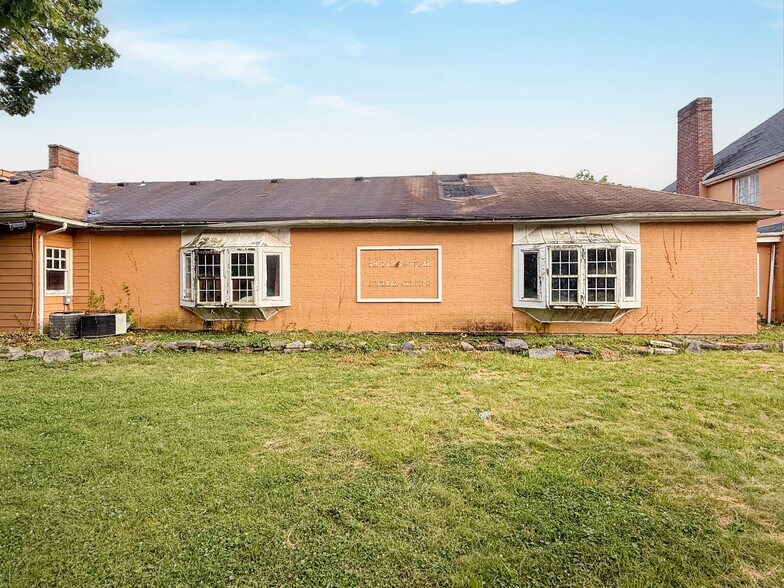 2223 Nichol Ave, Anderson, IN à vendre - Photo de l’immeuble – Image 3 sur 89